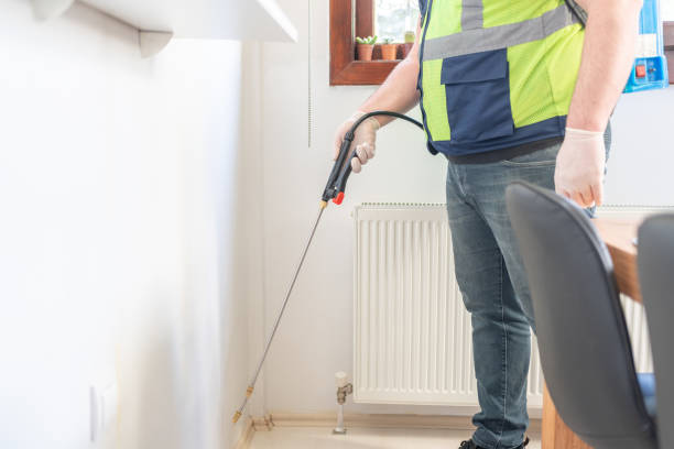 Best Best Pest Control Companies  in Mledgevle, IL